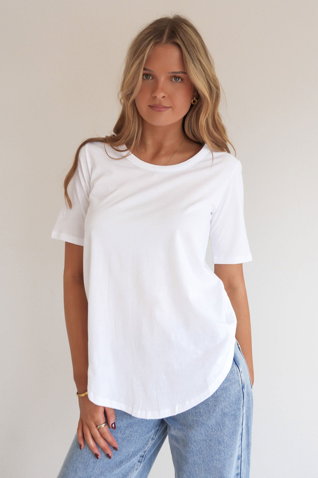 Ariana Tee