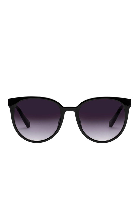 Armada // Black